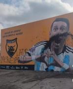 “Ladrón, mercenario”: vandalizaron un mural de Di María en la previa del partido ante Estudiantes