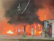 Vecinos prendieron fuego al domicilio del presunto asesino de la niña de siete años