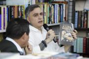 Realizada exitosa lectura comentada de la obra de Tarek William Saab en librería de Caracas