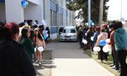Liceo Industrial despide a alumno fallecido con emotivo homenaje en el frontis del establecimiento