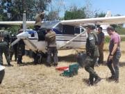 Hallaron otra avioneta narco abandonada en Santa Fe: los perros detectaron que llevaba cocaína