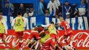 Con un doblete de López Muñoz, Argentinos Juniors se metió en cuartos tras ganarle a Vélez en el Amalfitani