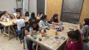 1ra edición del Taller de Eco Mosaico con la reutilización de elementos reciclados