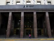 El Gobierno investiga a bancos, bingos y energéticas, y los acusa de inflar pérdidas por $100.000 millones