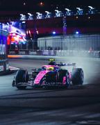 Colapinto, muy caliente con Alpine: terminó 17° pero ganó dos posiciones por la descalificación de los McLaren que pone el título al rojo vivo