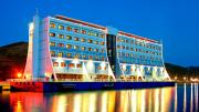 La curiosa historia del hotel flotante que abrió en Australia y terminó en la RPDC