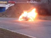 Se incendió vehículo en la Autopista Morón