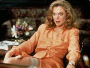 Kathleen Turner está irreconocible y contó el drama que sufre