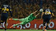 El penal que atajó Agustín Marchesín, clave en el triunfo de Boca ante Talleres