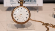 ¡Venta histórica a precio récord! El reloj de bolsillo de la pareja del Titanic se vende por una millonada