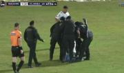 Federal A: un hincha entró a la cancha a pegarle a un árbitro, pero fue detenido por la policía