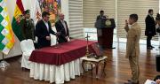 Rodrigo Paz toma juramento a Yamil García como viceministro de Transparencia y Seguridad Jurídica