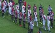El pasillo y la plaqueta de Estudiantes a River cuando fue campeón de la Libertadores