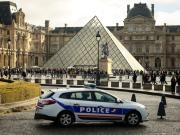 Arrestan en Francia a cuatro nuevos sospechosos del robo al Louvre y toda la banda que entró al museo ya fue detenida