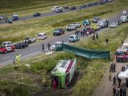 Los que estábamos bien pudimos sacar a todos, fue un momento terrible: el testimonio de un pasajero del micro que volcó en la ruta 2