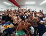 Se fue al descenso con Colón, eliminó con Gimnasia a Unión y picanteó en redes sociales