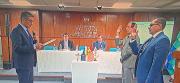 Espinoza posesiona a los presidentes de Impuestos Nacionales y Aduana Nacional