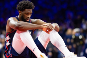 ¡Continúa la película! Joel Embiid y su interminable infierno con las lesiones