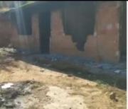 Linchan a un hombre acusado de robos y queman su vivienda