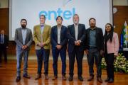Mauricio Zamora posesionan al nuevo directorio de Entel del cual es parte el tarijeño Álvaro Bazan