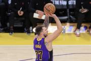 Los Lakers pasan a cuartos de la Copa de la NBA