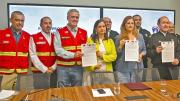 Senapred y Bomberos fortalecen coordinación para enfrentar incendios forestales a través de nuevos protocolos operativos
