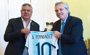 Alberto Fernández respaldó la gestión del Chiqui Tapia: Ha llevado bien la AFA, no es una cosa fácil