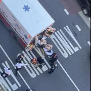 El animal que disparó a los dos guardias nacionales también está gravemente herido