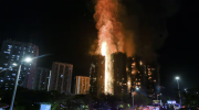 (VIDEO) China. Aumentan a 55 los muertos por el enorme incendio de un complejo de rascacielos en Hong Kong