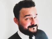 Periodista venezolano: regularizar migrantes en Chile es “más barato” que expulsión que propone Kast