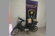 Intentó burlar a la policía escondiendo una moto robada en una acequia