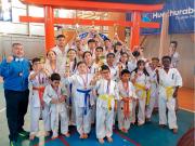 Cargados de trofeos regresaron alumnos del sensei Sergio Hurtado desde la capital
