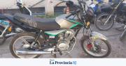 Detuvieron a un joven tras una persecución y recuperaron una moto robada
