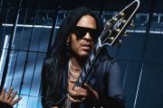 Lenny Kravitz vive agresivo y doloroso momento en su concierto de Australia