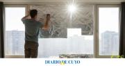 Papel aluminio en las ventanas: la técnica casera que pocos conocen para enfrentar el calor