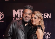 A los besos: La fogosa escena de Marina Calabró con Rolando Barbano en los Martín Fierro de Cable