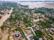 El número de muertos por las inundaciones en la isla indonesia de Sumatra sube a 84