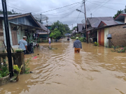 Inundaciones dejan más de 310 fallecidos en Tailandia e Indonesia