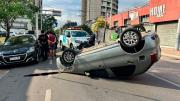 Insólito accidente: un insecto provocó el vuelco de un auto en Córdoba