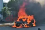 Grave: santiagueña alcanzó a bajar a tiempo antes de que se incendie su auto