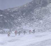 El Lanín impone sus condiciones, pero el abrazo de cumbre está en cualquier parte de la montaña