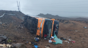 AREQUIPA: Despiste de bus Transzela en la Panamericana Sur deja al menos 10 heridos