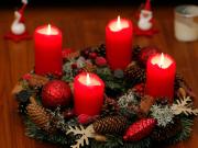 ¿Cuándo se enciende la primera vela de Adviento 2025?