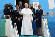 Finalizó su visita a Turquía: El papa llega a Líbano con un mensaje de paz (VIDEO)