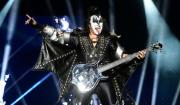 Gene Simmons de Kiss elogia al recolector de basura mexicano que se vistió como él para trabajar