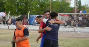 De ser salvajemente agredidos por ganar en semis, a perder la final y aplaudir a su rival: el gesto a imitar de Villa Hipódromo