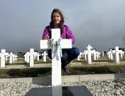 Viajar a Malvinas para sentir: la historia de Aylen, la mujer que convirtió la memoria en destino