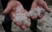 Una tormenta con granizo de enorme tamaño sacudió Córdoba y rigen alertas en 20 provincias