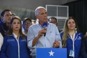 La derecha retorna a Honduras, con un ajustado pulso bipartidista sin definir presidente