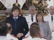 Javier Milei y sus medidas, EN VIVO: el Presidente encabezó el ascenso de las Fuerzas de Seguridad en la despedida de Patricia Bullrich como ministra